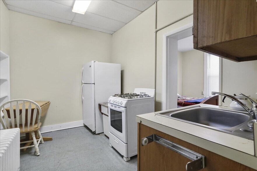 More Photos Of 315 Frederick St, Cumberland Multifamily For Sale