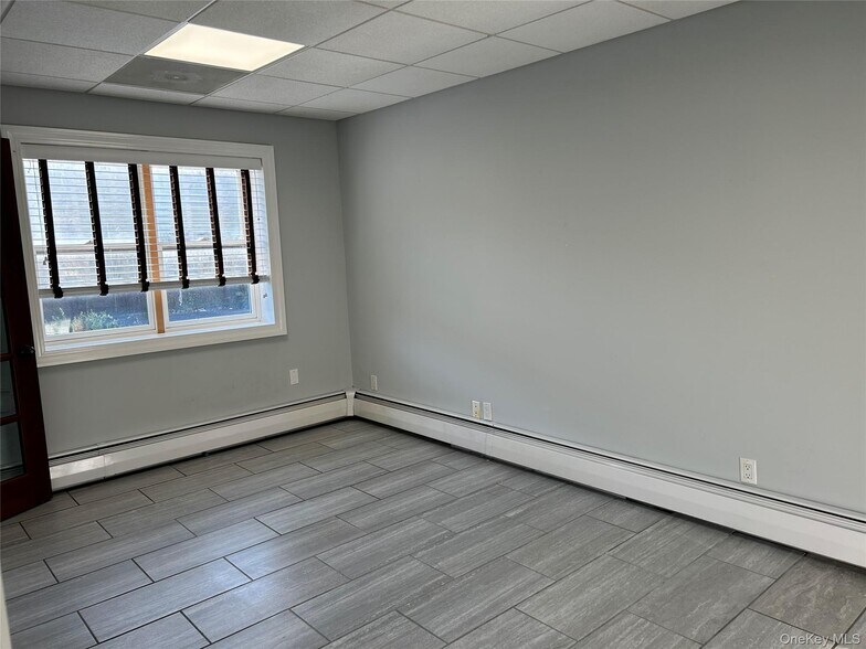 More Photos Of 361 Union Blvd, West Islip Office For Sale