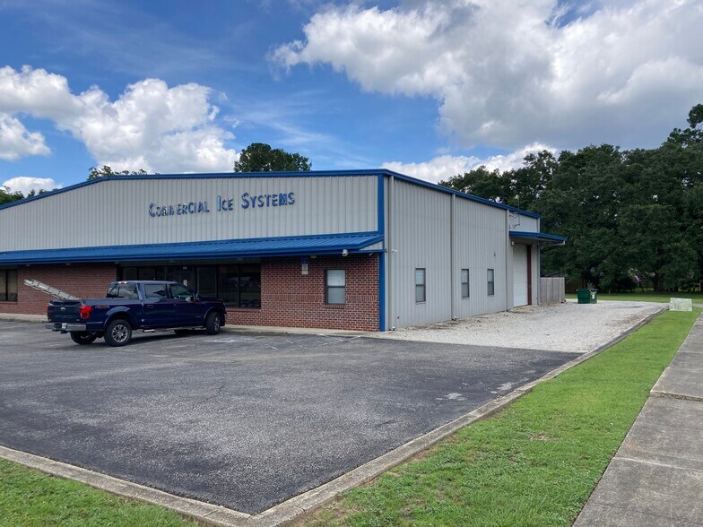 More Photos Of 6900 Pine Forest Rd, Pensacola Warehouse For Lease