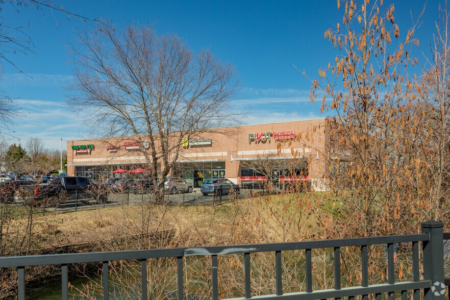 More Photos Of 9830-9992 Brook Rd, Glen Allen Unknown For Lease