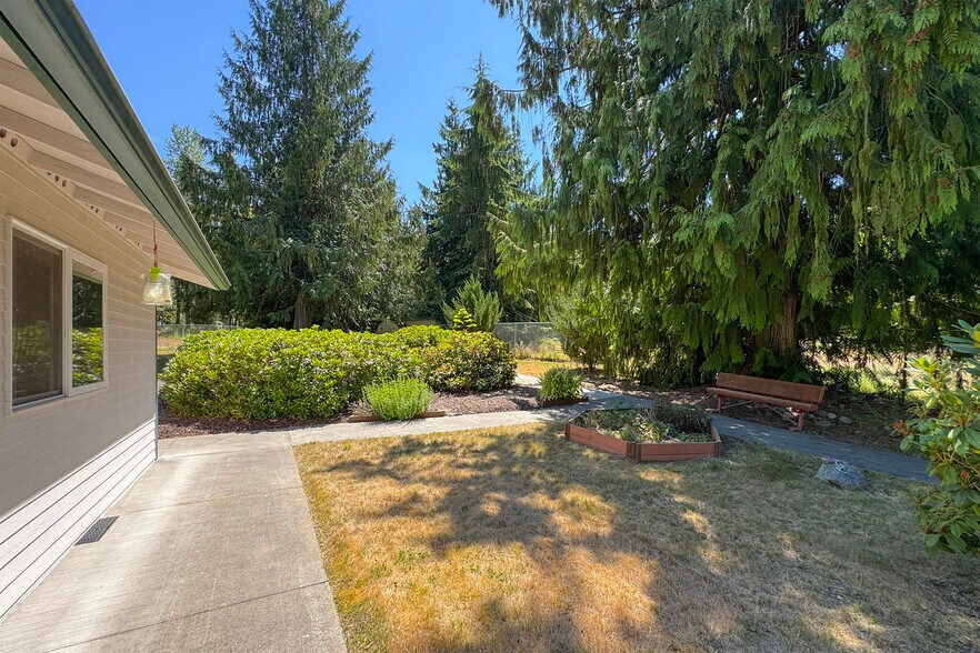 More Photos Of 202 Birdsong Ln, Port Angeles Healthcare For Sale