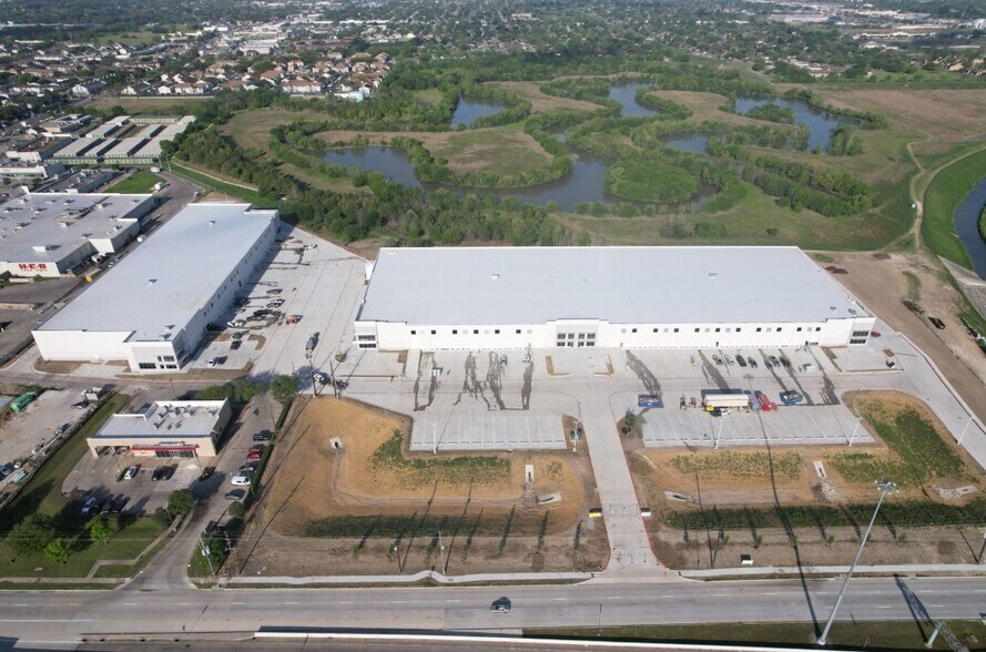 More Photos Of 8008 Sam Houston Pkwy S, Houston Unknown For Lease