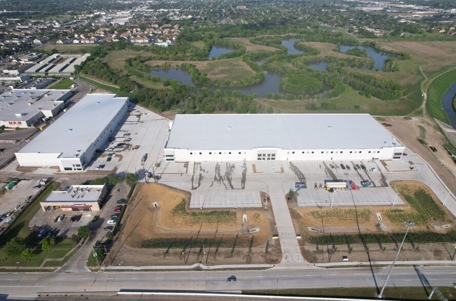 More Photos Of 8008 Sam Houston Pkwy S, Houston Unknown For Lease