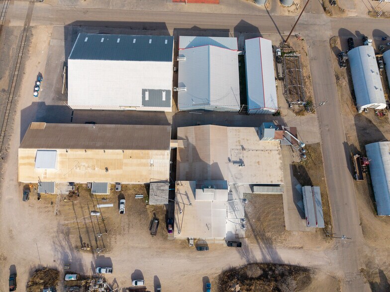 More Photos Of 225 Lawton Ave, Hereford Manufacturing For Sale