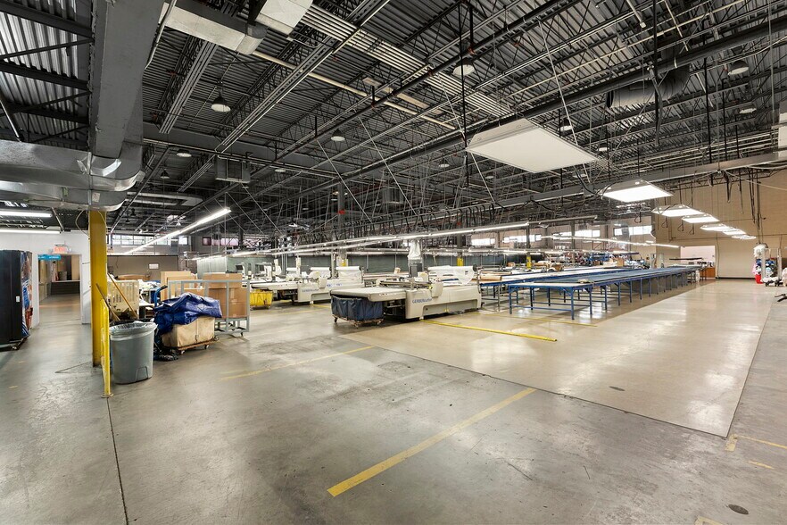 More Photos Of 100-118 John F Kennedy Dr N, Bloomfield Warehouse For Lease