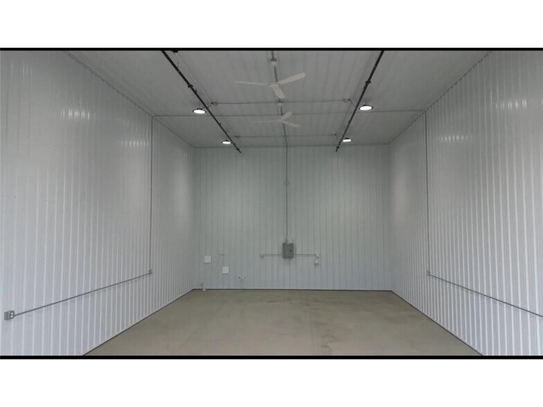 More Photos Of 3935 White Bear Pky, White Bear Lake Warehouse For Sale