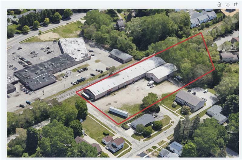More Photos Of 5160 Railroad St, Sylvania Warehouse For Lease