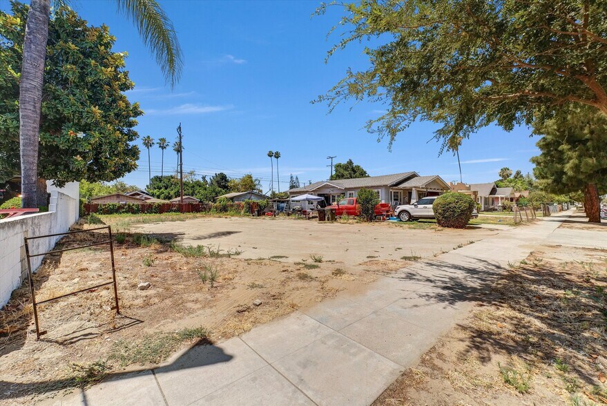 More Photos Of 968 E Mission Blvd, Pomona Land For Sale