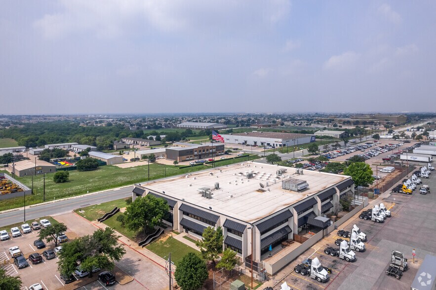 More Photos Of 5751 Kroger Dr, Fort Worth Office For Lease