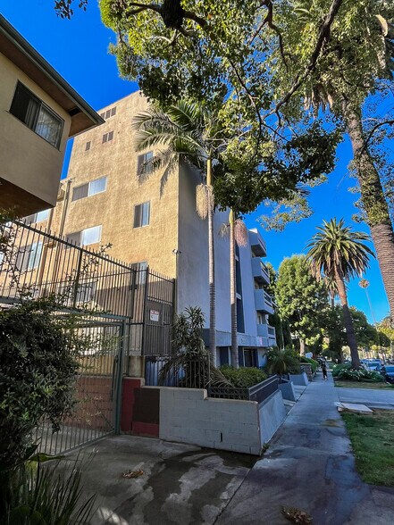 More Photos Of 320 S Occidental Blvd, Los Angeles Apartments For Sale