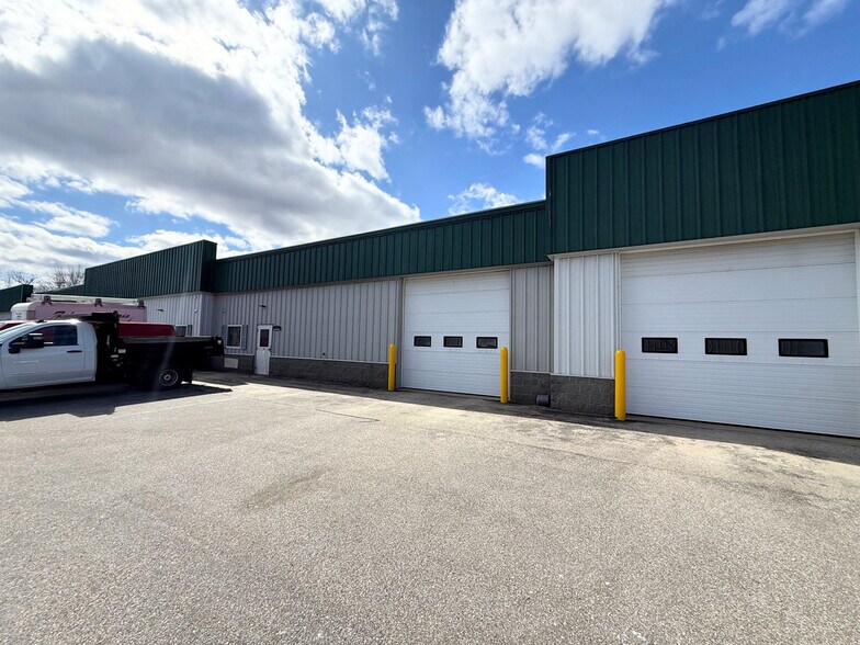 More Photos Of 2 Lincoln Ave, Scarborough Warehouse For Sale