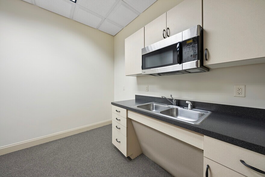 More Photos Of 12316 Hampton Way, Wake Forest Office Residential For Lease