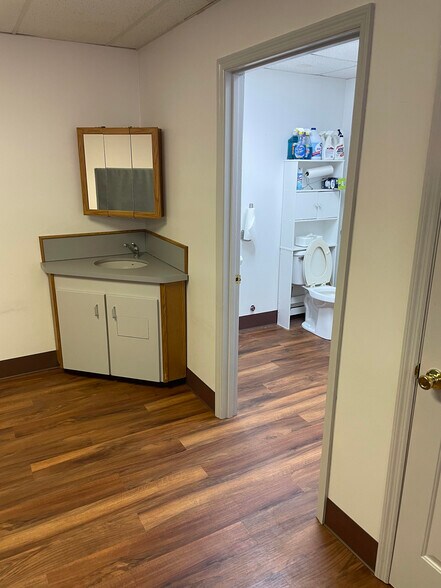 More Photos Of 103 Bruce Professional Park, Mount Sterling Medical For Lease