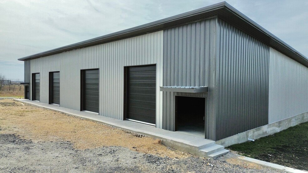 Primary Photo Of 1158 County Road 108, Hutto Warehouse For Lease