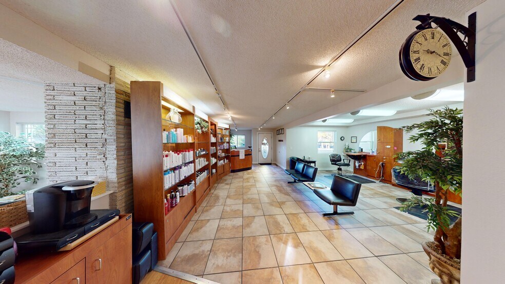 More Photos Of 191 Wyoming St, Lander Office For Sale