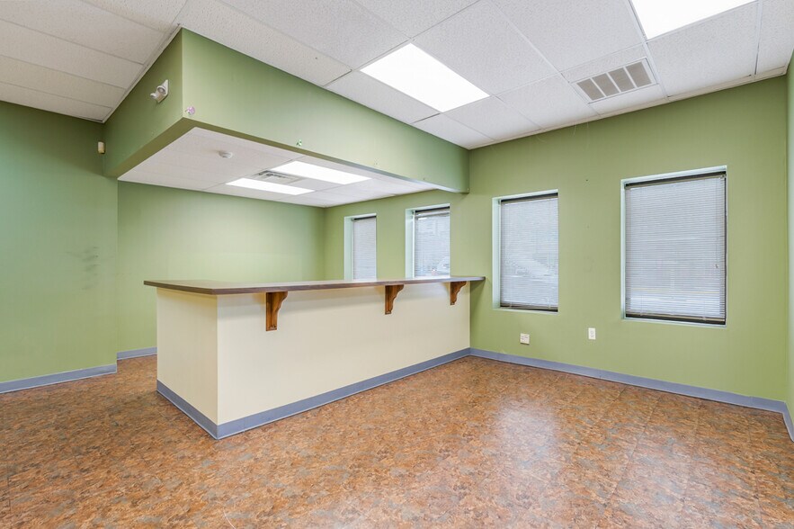 More Photos Of 91 Main St, Woodbridge Storefront For Lease