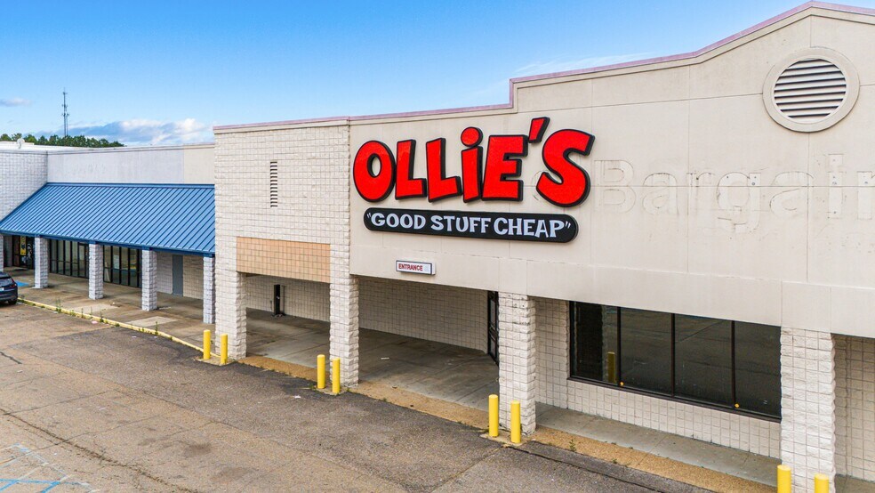 More Photos Of 2310-2318 Highway 45, Columbus Unknown For Lease