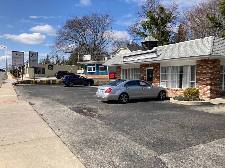 More Photos Of 444 Baltimore Pike, Springfield Township Freestanding For Lease