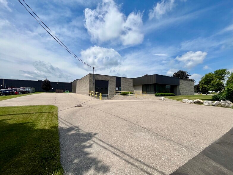 Primary Photo Of 95 Rankin St, Waterloo Flex For Sale