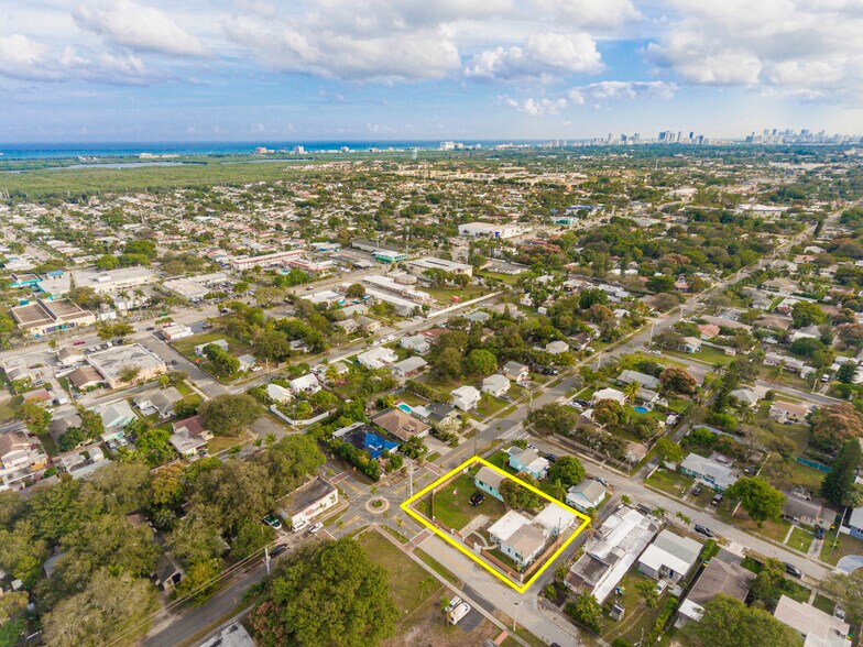 More Photos Of 302 SW 2nd Ave, Dania Beach Multifamily For Sale
