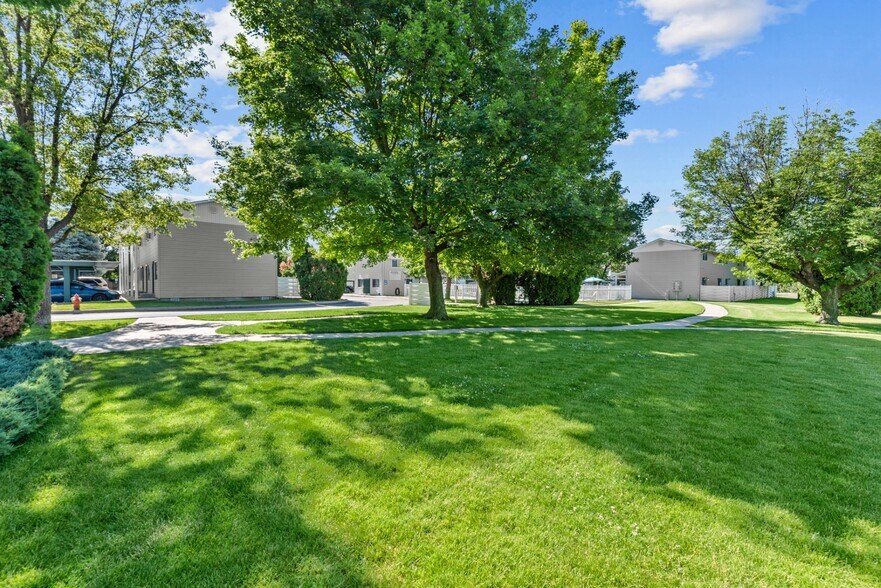 More Photos Of 2901 Robert Ln, Boise Apartments For Sale