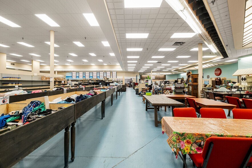 More Photos Of 821 King George Blvd, Savannah Unknown For Lease