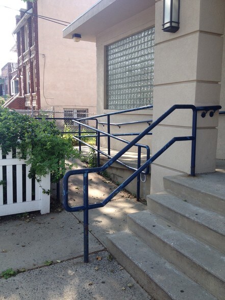 More Photos Of 941 Burke Ave, Bronx Office For Sale