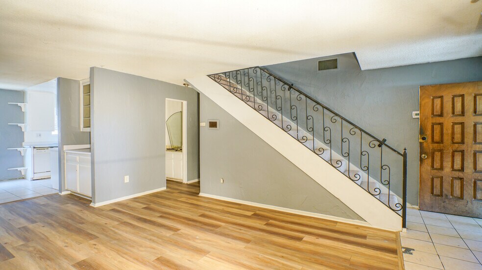 More Photos Of 4322 Tujunga Ave, Studio City Apartments For Sale