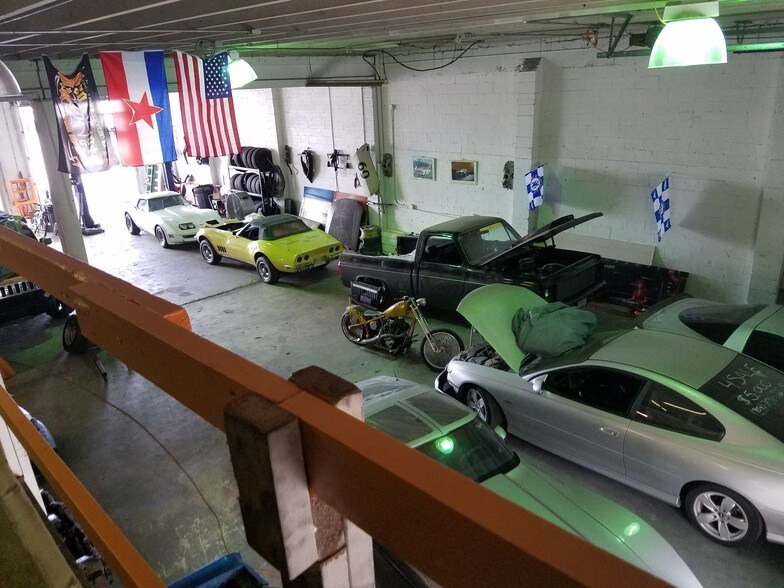 More Photos Of 818-838 NE 40th Ct, Oakland Park Warehouse For Lease