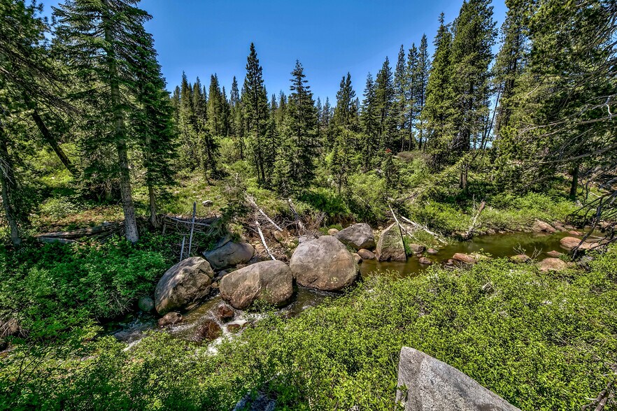 More Photos Of 21719 Donner Pass Rd, Soda Springs Storefront Retail Residential For Lease