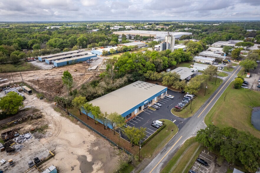 More Photos Of 2500 NW 6th St, Ocala Distribution For Lease