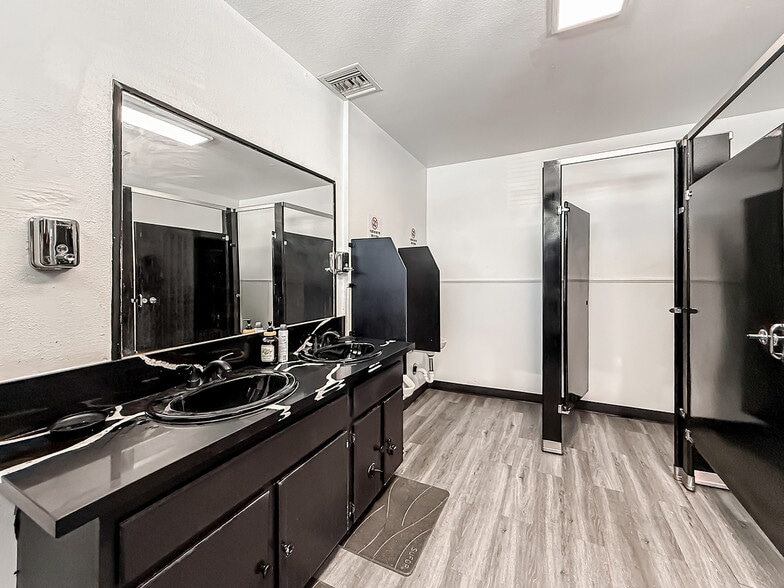 More Photos Of 1492 Sinaloa Rd, Simi Valley Religious Facility For Sale