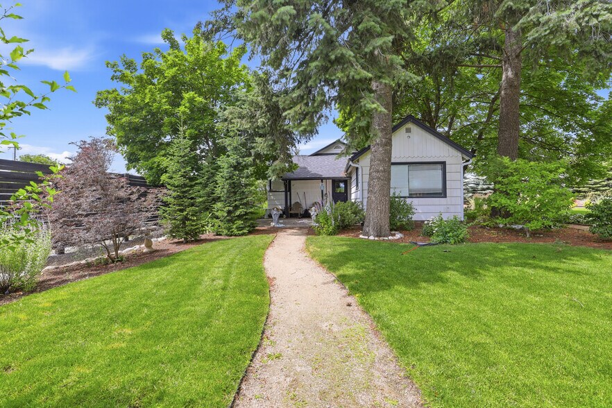 More Photos Of 9493 N Government Way, Hayden Office For Sale