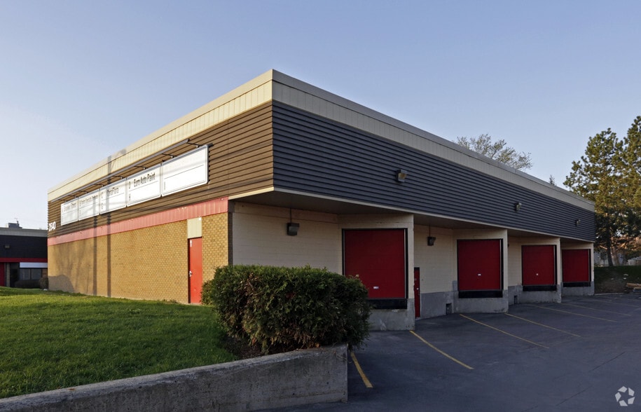 More Photos Of 2640 Lancaster Rd, Ottawa Warehouse For Lease