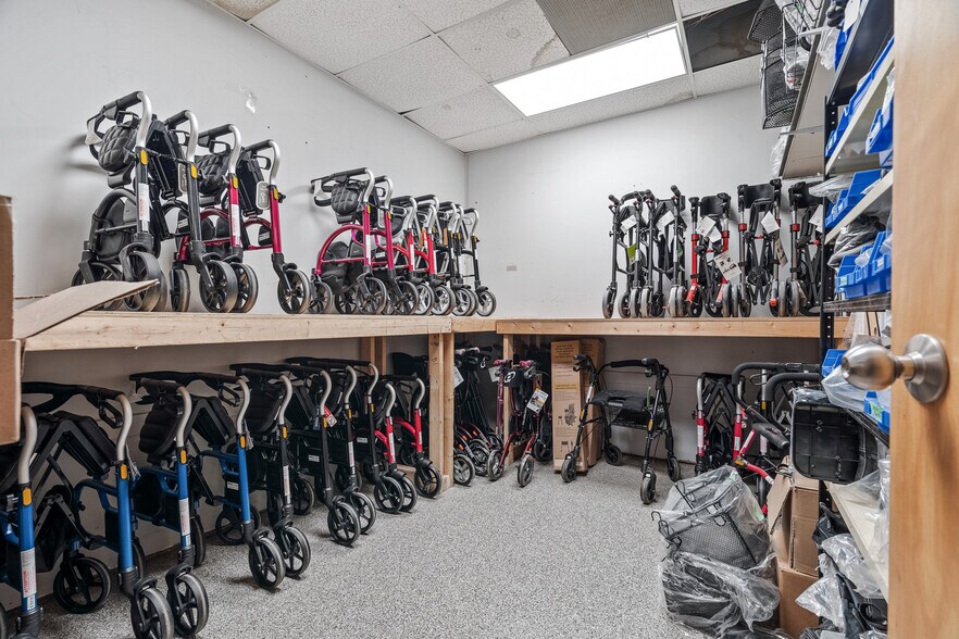 More Photos Of 6601 43 St, Lloydminster Storefront Retail Office For Sale