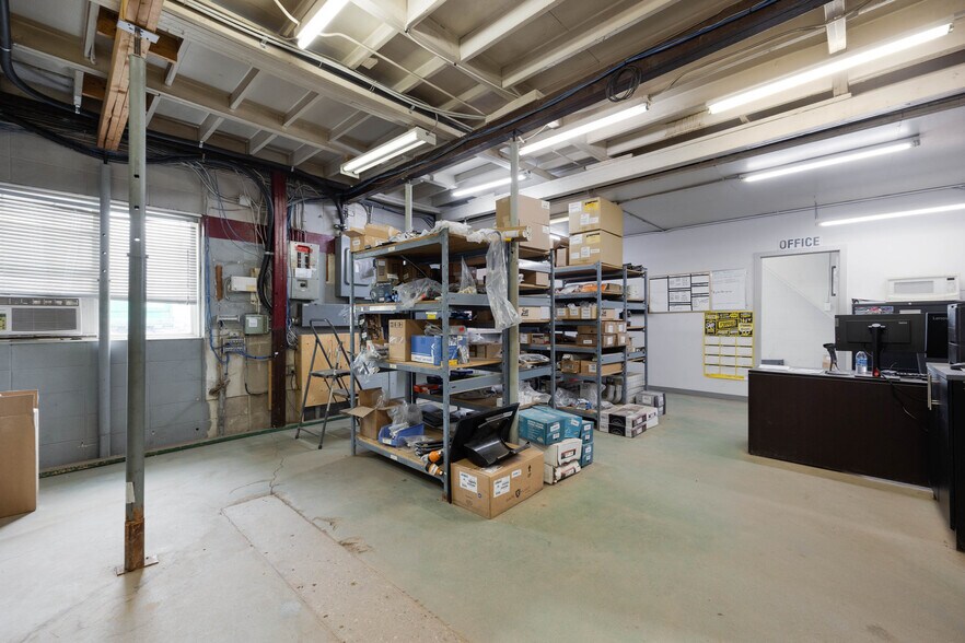 More Photos Of 8030 Golosky Av, Fort McMurray Truck Terminal For Lease