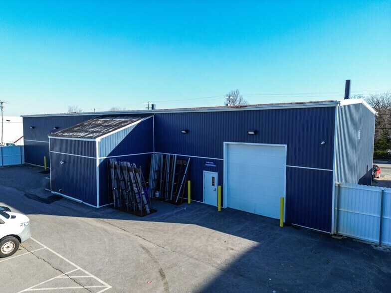 More Photos Of 305 Massabesic St, Manchester Manufacturing For Sale