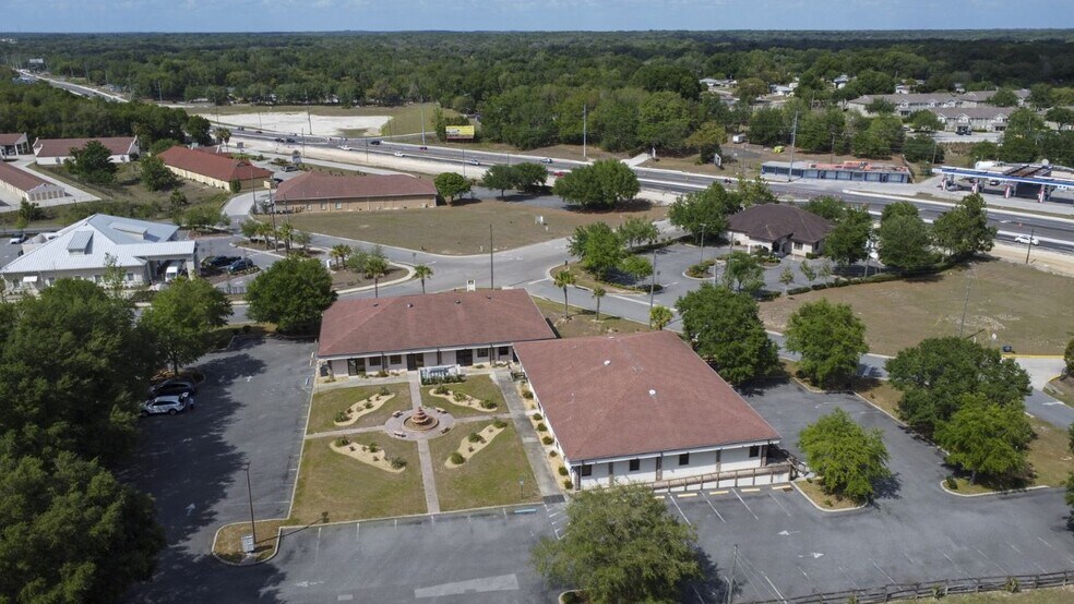 More Photos Of 301 Skyline Dr, Lady Lake Medical For Sale