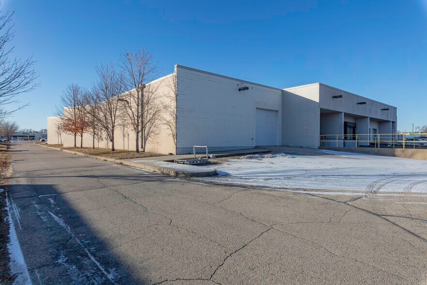 More Photos Of 1818 Milton Ave, Janesville Freestanding For Lease