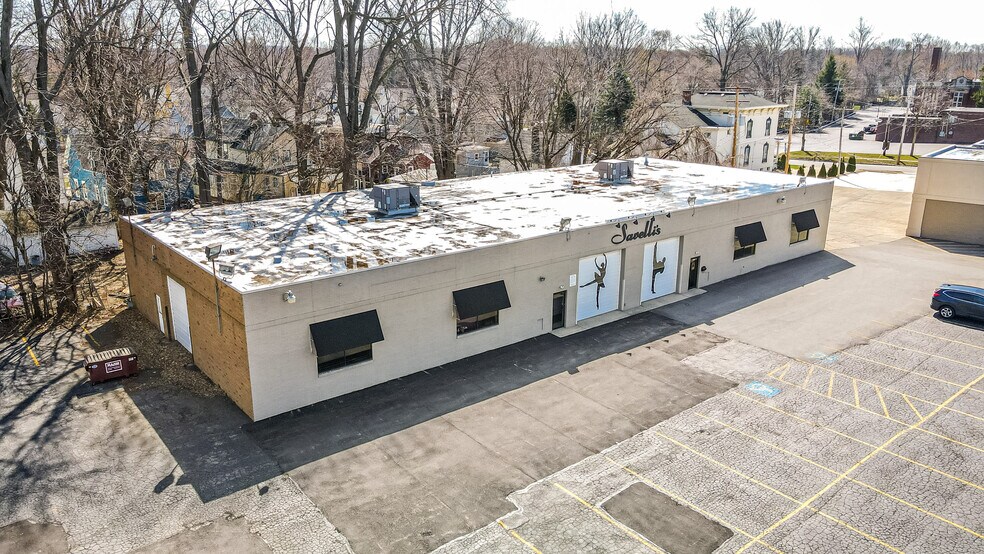 More Photos Of 38000 Euclid Ave, Willoughby Freestanding For Sale