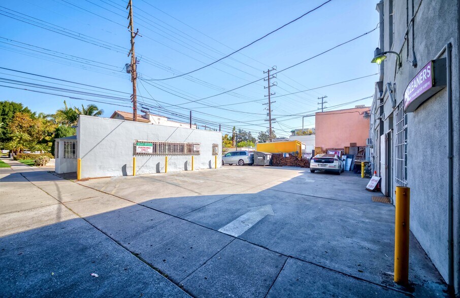 More Photos Of 8881-8883 W Pico Blvd, Los Angeles Storefront Retail Office For Sale