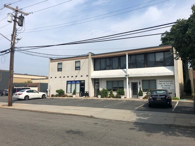 Primary Photo Of 187 Veterans Blvd, Massapequa Office For Lease