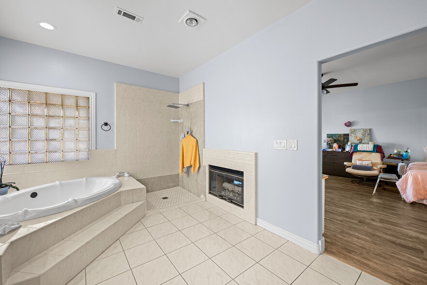 More Photos Of 12908 South Ln, Redlands Healthcare For Sale