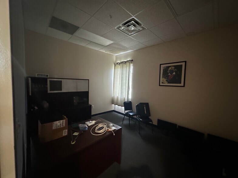 More Photos Of 7420 TPC Blvd, Orlando Flex For Lease