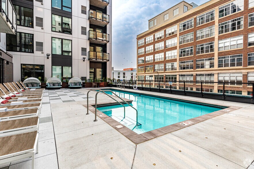 More Photos Of 650 Portland Ave S, Minneapolis Apartments For Lease