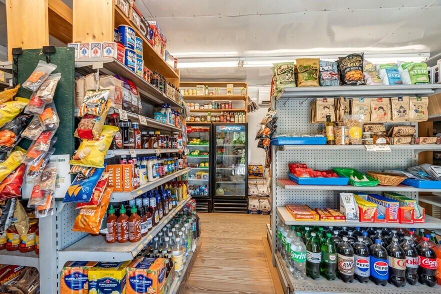 More Photos Of 40 North Rd, Swans Island Convenience Store For Sale