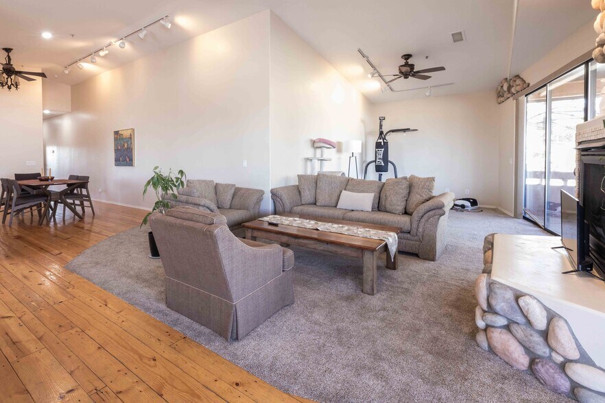 More Photos Of 677 E Mingus Ave, Cottonwood Loft Creative Space For Sale