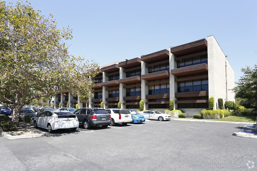 Primary Photo Of 622 W Duarte Rd, Arcadia Medical For Lease