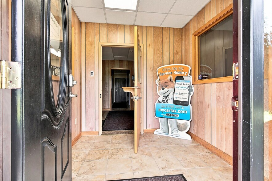 More Photos Of 1375 Old York Rd, Allentown Auto Repair For Sale