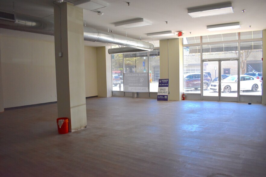 More Photos Of 15 W 11th St, Columbus Storefront Retail Residential For Lease
